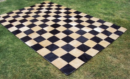 Alfombra de cuero damero beige