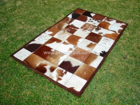 Mendoza cowhide rug